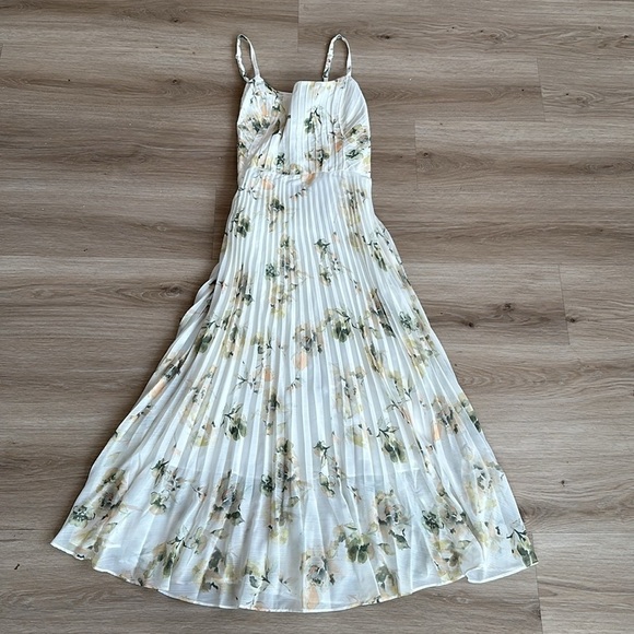 Club Monaco Strappy Pintuck Pleated Dress - Picture 5 of 10